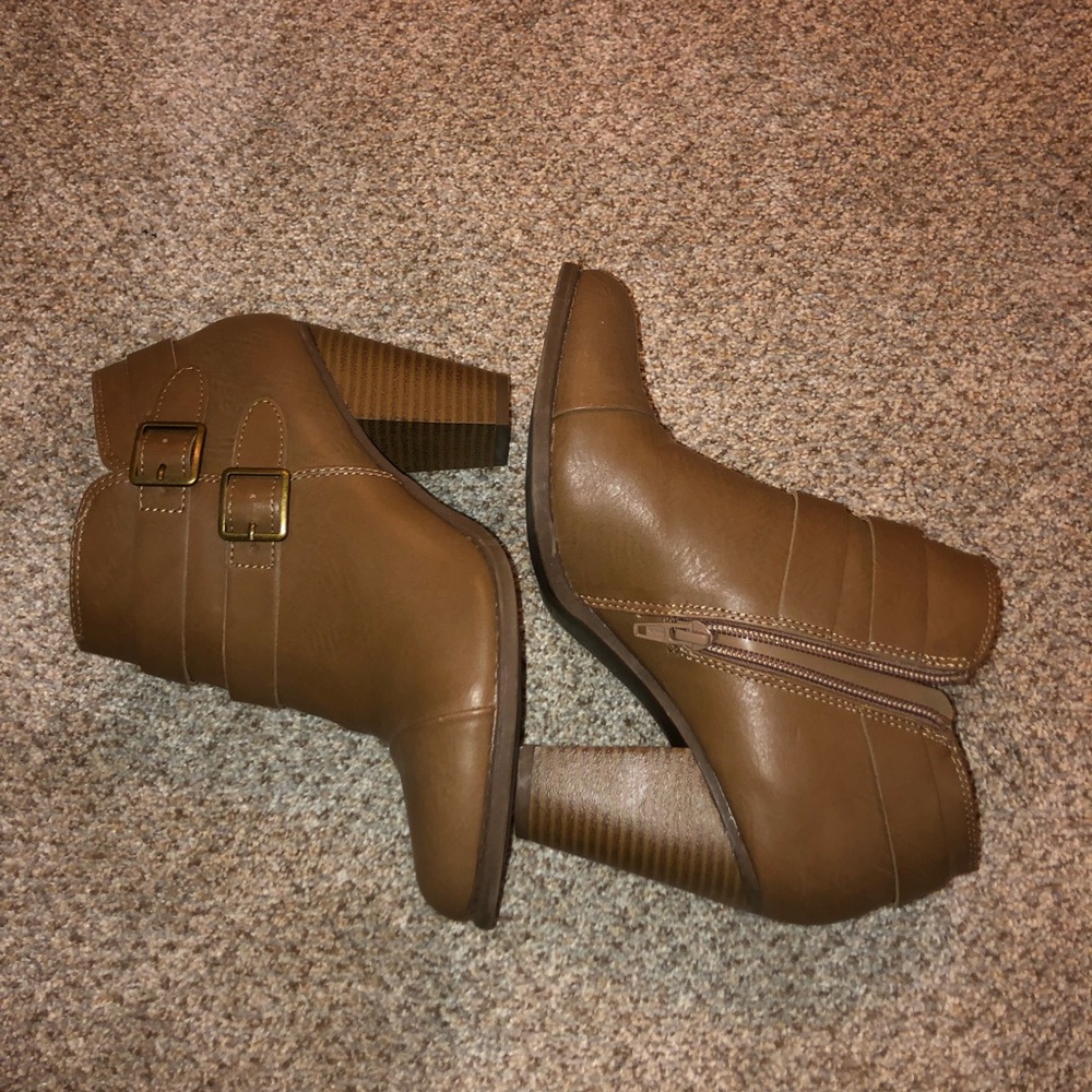 Lauren Conrad booties size 8